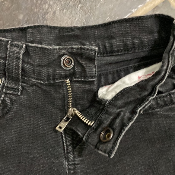 True Religion Slim Fit Black Jeans. Size 4 - Picture 5 of 9